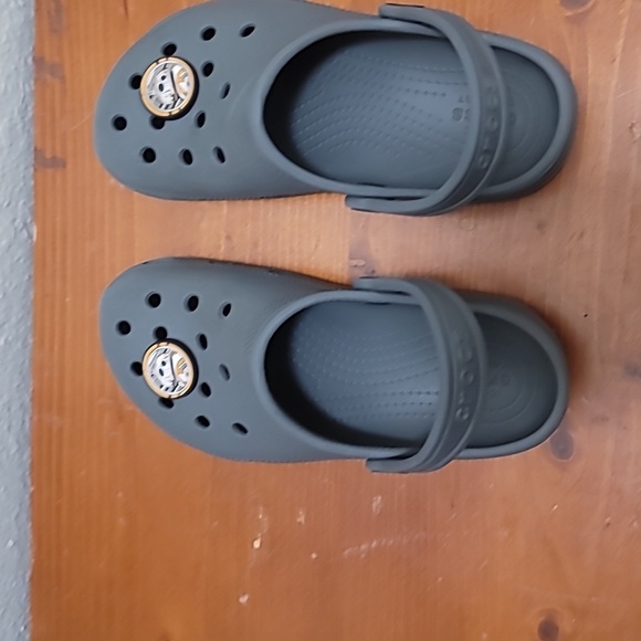 CROCS KIDS RUBBER WATERPROOF GRAY SLIP ON SANDAL SIZE C13 - Picture 3 of 8